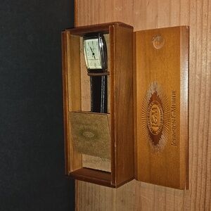 c NEW VINTAGE JOHNSTON & MURPHY J&M LIMITED EDITION #7723 OF 10000 QUARTZ WATCH